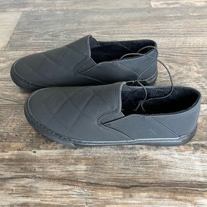 EXPRESS Black Convertible Slip-On Sneaker Slippers Black size 8